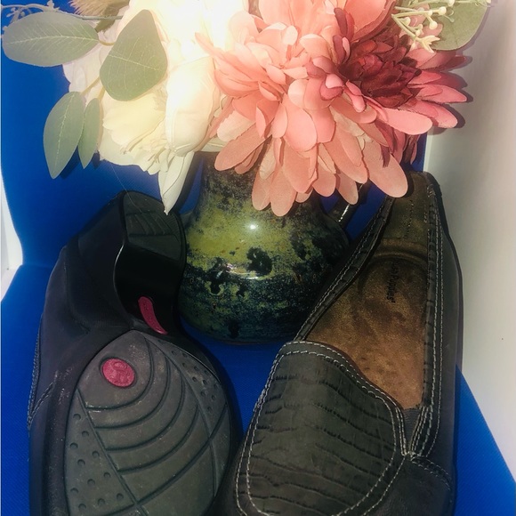 Women’s Comfortable Work Shoes - Picture 5 of 7